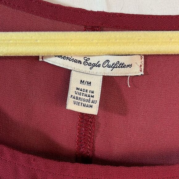 (10) Euc American Eagle wine colored pullover top size Medium - Picture 4 of 6